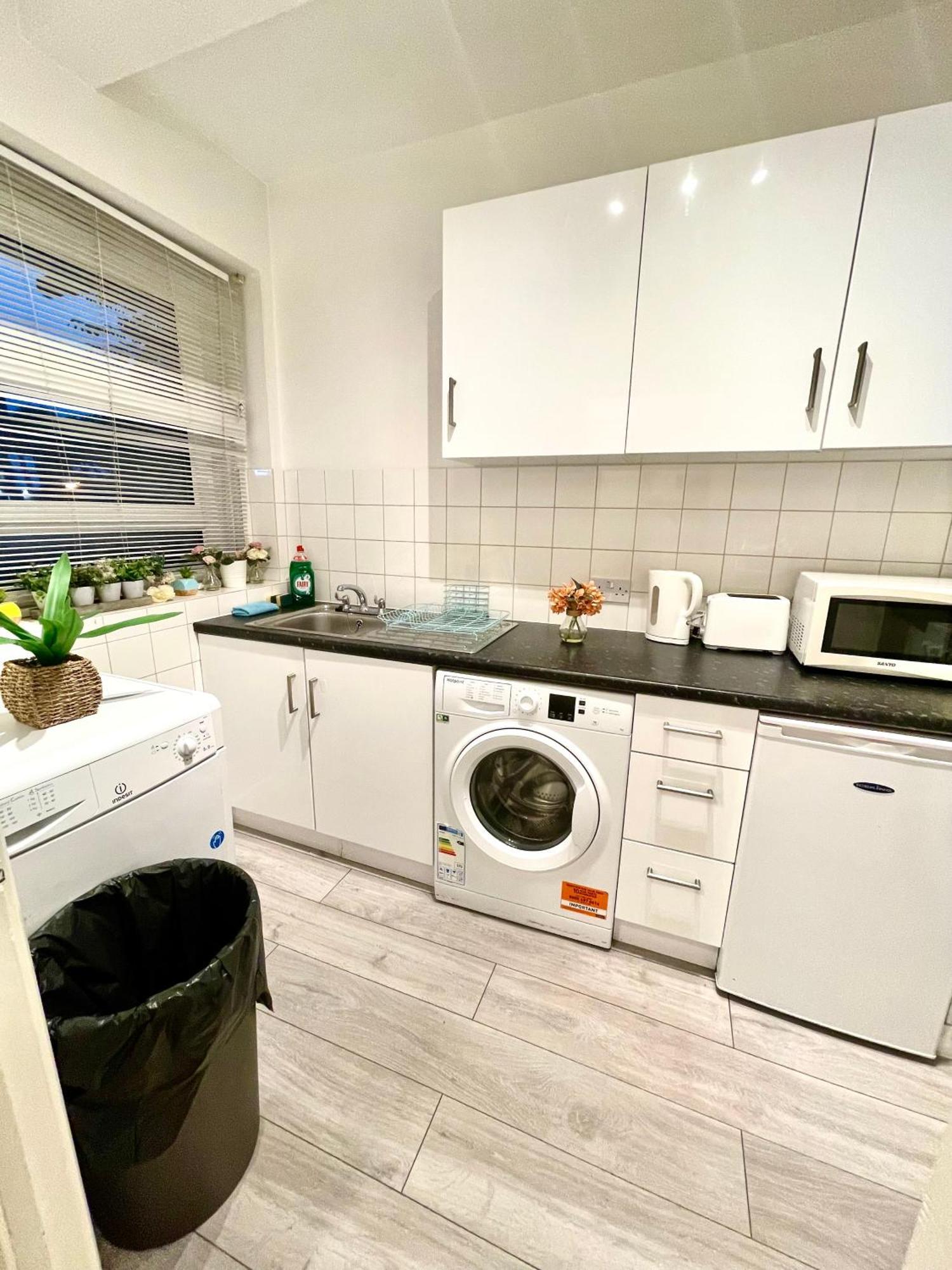 2 Bed Flat Near To London Bridge Appartement Buitenkant foto